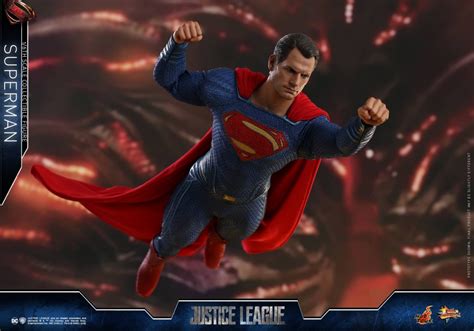 Hot Toys Superman Is Still A Big Fan Of Truth And Justice