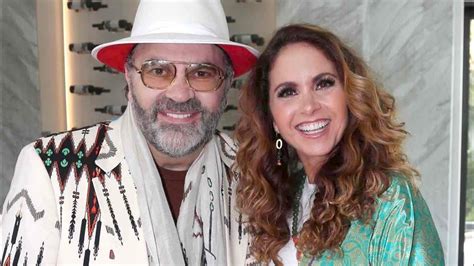 Lucero Y Mijares Traen Una Molestia De Ardidos YouTube