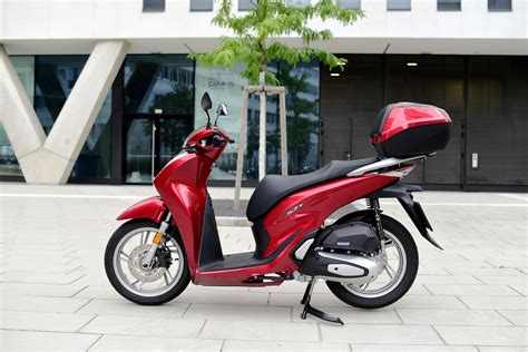 2020 Honda SH125i ABS mit SMART Box im Test! – autofilou