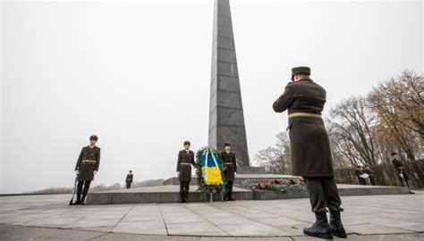 У столиці відзначили 79 річницю звільнення Києва від нацистських ...