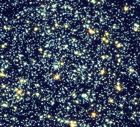 The Core Of Globular Cluster Tucanae Is Home To Many Blue