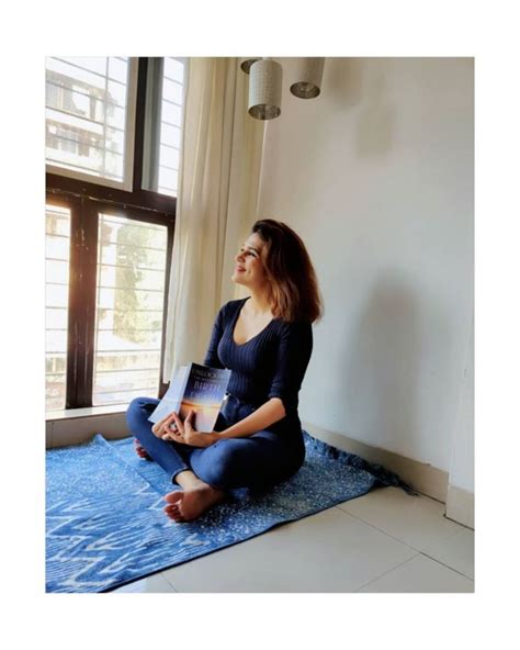 Hot Photos Shraddha Das TeluguBulletin