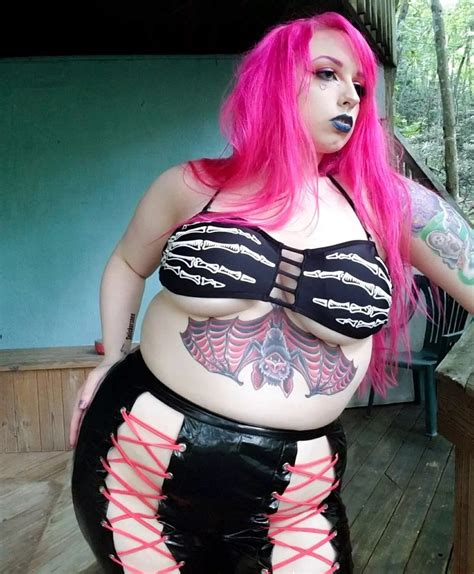 Hot pink hot pants ðŸ nudes GirlswithNeonHair NUDE PICS ORG