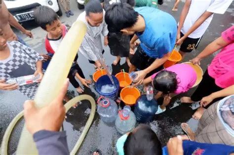 Partai Perindo Terus Gencarkan Pemberian Bantuan Air Bersih Di