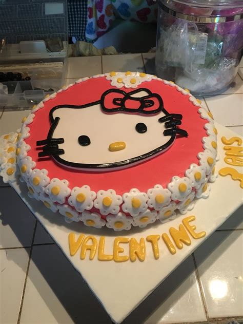 Hello Kitty birthday cake