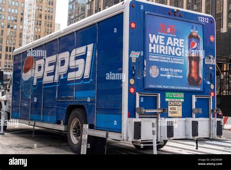 Pepsi Cola Delivery Truck Hi Res Stock Photography And Images Alamy