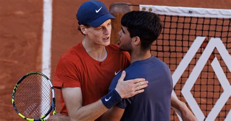 Classement ATP Jannik Sinner devient numéro 1 mondial devant Carlos