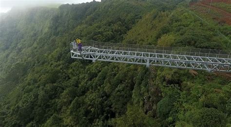 India S Longest Cantilever Glass Bridge In Vagamon Kerala Trip2kerala