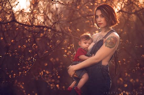 Photographer Shows That Breastfeeding In Public Is Nothing To Be