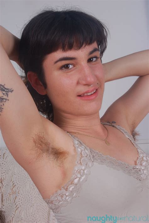 Amateur Brunette Joey Minx Flaunting Her Gorgeous Feet And Hairy Body Parts Coedcherry