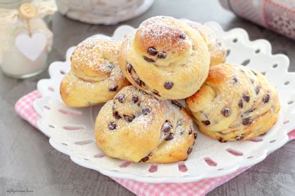 Brioche Con Gocce Di Cioccolato Graficare In Cucina