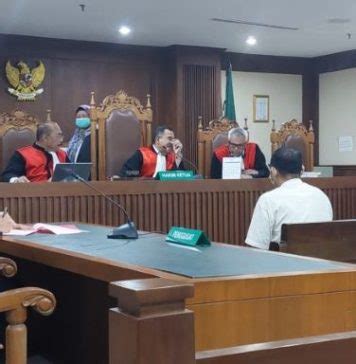 Dua Terdakwa Pemalsuan Akta Otentik Divonis 3 Dan 5 Bulan Penjara