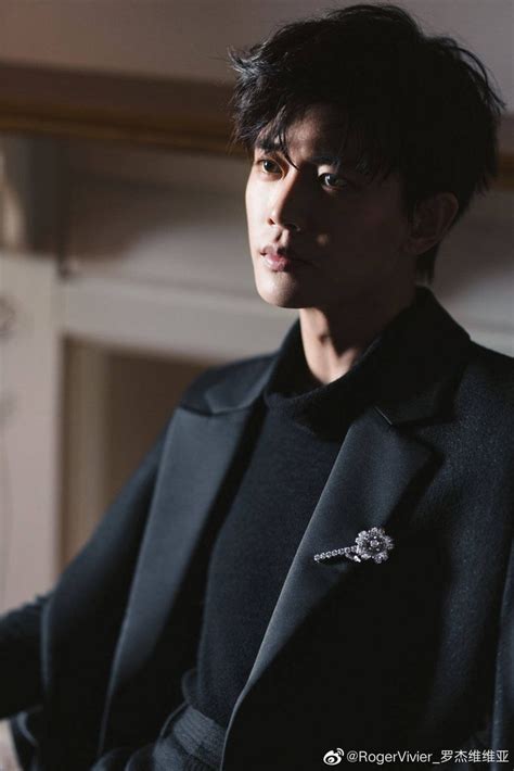 Pin By Ju Ju On Cdrama Male Celebs Celebrities Beautiful Asian Actors
