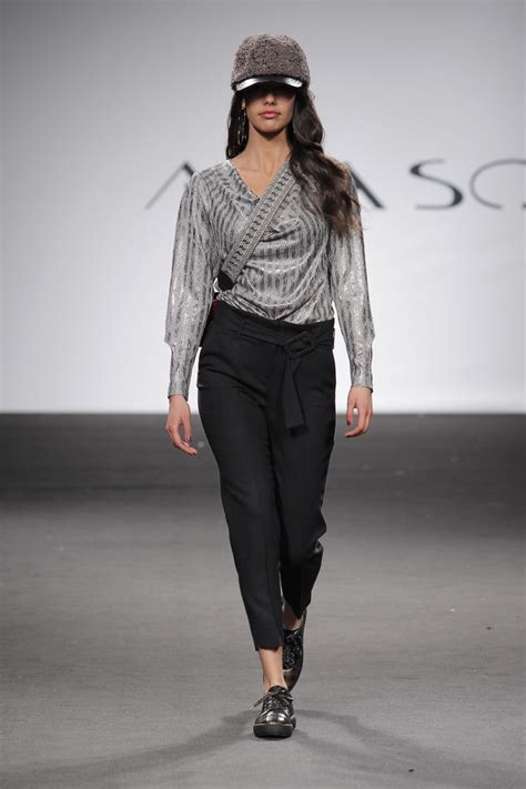 Pin by ANA SOUSA on Portugal Fashion | FW18 | Online womens clothing ...