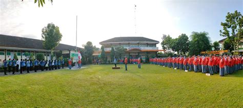 Upacara Bendera Hari Pendidikan Nasional 2024 Bergerak Bersama