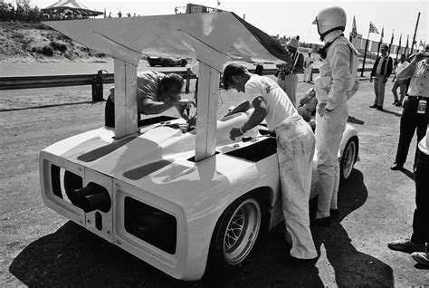 Bridgehampton 1967 Franz Weis And Crew Make Adjustments To The