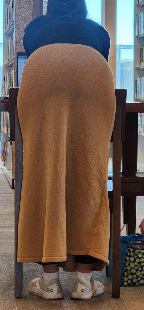 Another Asian Milf Bending Over Spandex Leggings Yoga Pants Forum