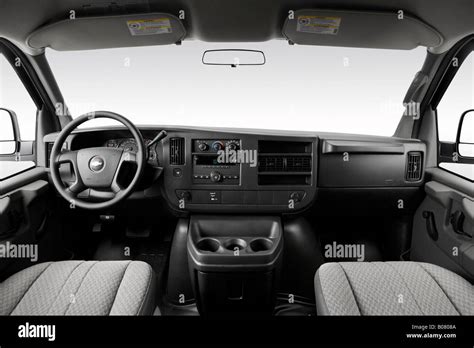 Chevrolet Express Extended In White Dashboard Center