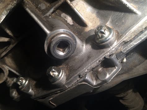 Замена масла в МКПП — Nissan Qashqai (1G), 1,6 л, 2011 года | своими ...