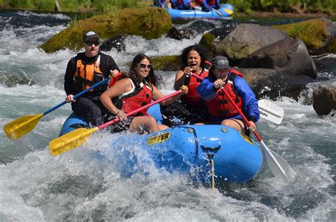 10 Top Unforgettable Whitewater Rafting Adventures In Oregon