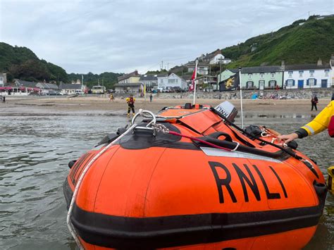 New Quay Rnlis Lifeboat Launches Twice In 24 Hours Rnli