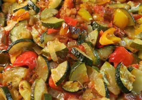 Poêlée de courgettes poivrons et tomates Recette Recette courgette