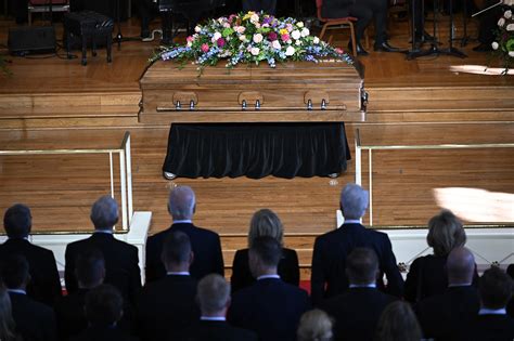 Rosalynn Carter Funeral: Bidens, Clintons Pay Tribute - Bloomberg