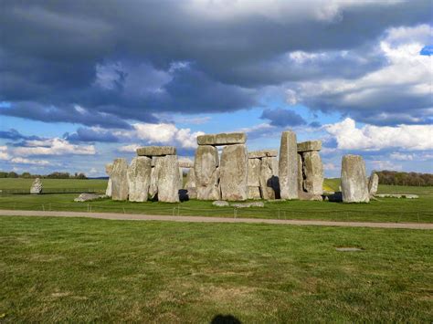 Stonehenge Tours, - Visit Stonehenge Tours Guide, Stonehenge Tours, day trips and Visitor ...