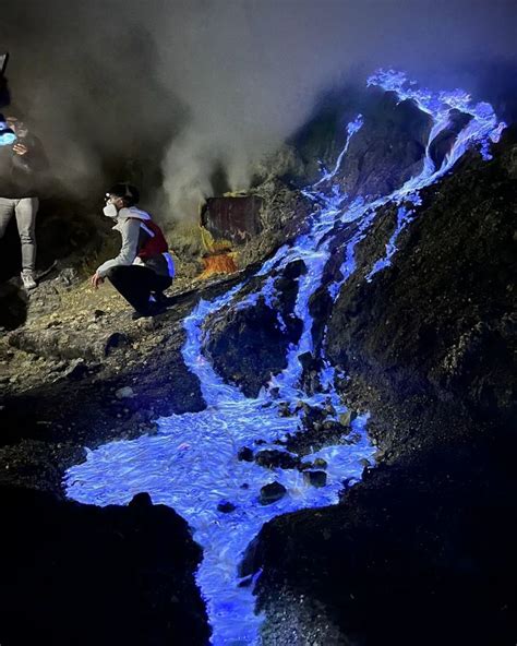 Terpesona Api Biru Kawah Ijen Keajaiban Alam Yang Menakjubkan Jika