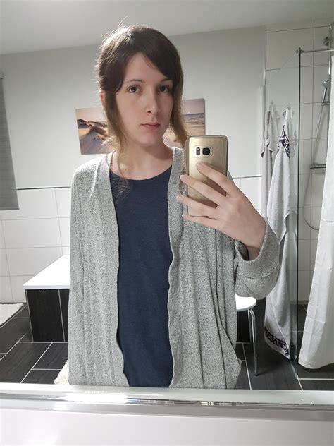 20 Years Old Mtf 9 Months On Hrt Still As Flat As A Board What About My Face R Transpassing