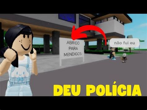 COLOCANDO PLACA NA CASA DAS PESSOAS DIZENDO QUE É UM ABRIGO DE MENDIGO