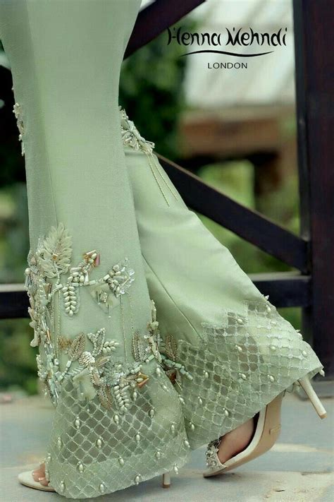 Pin By Secret Writer On Paint Desing Pakistani Fancy Dresses Sleeves