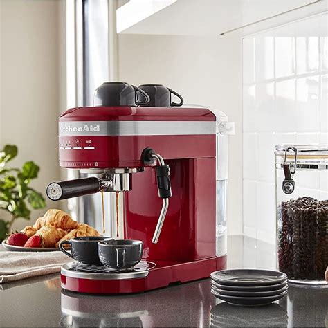 The Best Retro Espresso Machine For In-Style Coffee Lovers