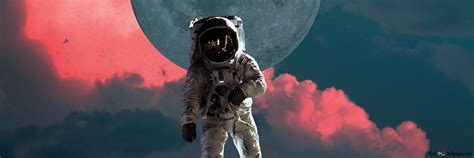 Astronaut : moon on earth 4K wallpaper download