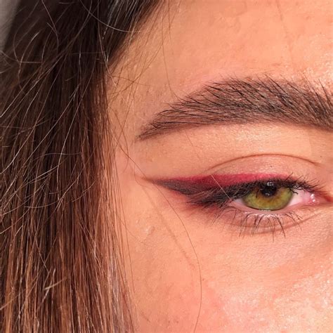 Delineados para que tus ojos sean tendencia este año Swag Makeup Edgy