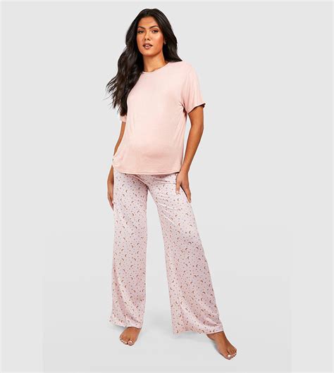 Buy Boohoo Maternity Star Print Pyjama Set In Pink 6thstreet Qatar