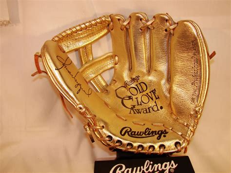 Original Gold Glove Made For Omar Vizquel But Was The Wrong Glove