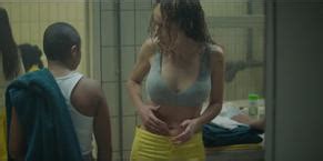 PRISE AU PIEGE NUDE SCENES AZNude