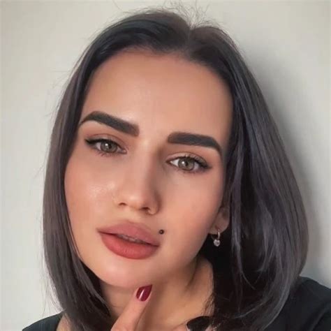 Margo Plays With Her Breasts And Invites You To Try Amateur Amateur Porn XHamster