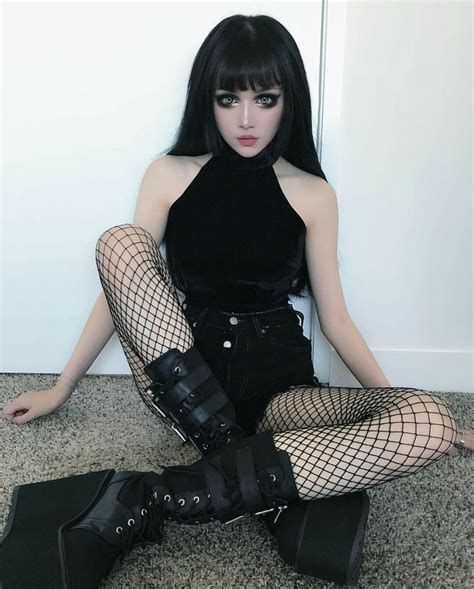 Pin By Nanami On Kina Shen Goth Beauty Goth Fashion Gothic Fashion