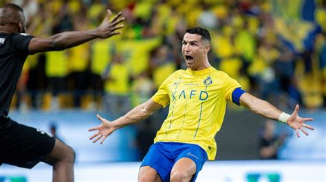 Liga Saud Cristiano Ronaldo Anota Golazo De Tiro Libre Y Le Da La