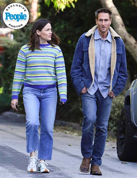 Jennifer Garner, Boyfriend John Miller Stroll Together in L.A. (Exclusive)