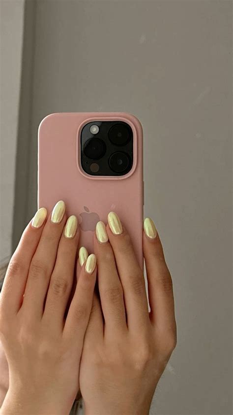 Get Ready For This Summer With The Ultimate It Girl Nails Embrace The