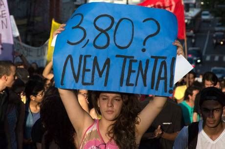 Estudantes protestam contra o reajuste da tarifa de ônibus em Campinas