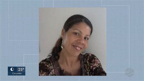 Mulher é morta asfixiada em casa e suspeito foge após tentar enforcar a