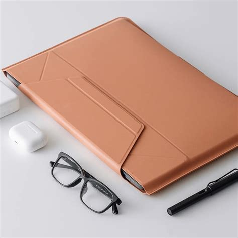 MOFT Laptop Carry Sleeve Túi da kiêm giá đỡ 3in1 Classic Nude NMS