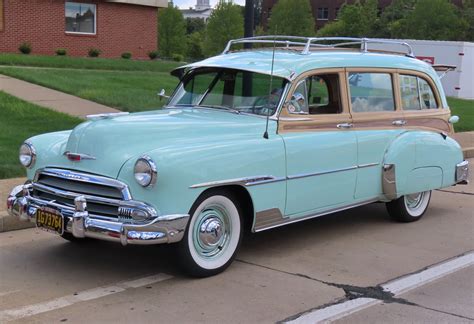 Solve 1951 Chevrolet Styleline Deluxe Jigsaw Puzzle Online With 126 Pieces