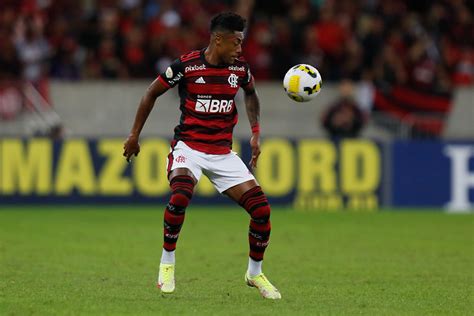 Bruno Henrique atinge velocidade impressionante após lesão no Flamengo