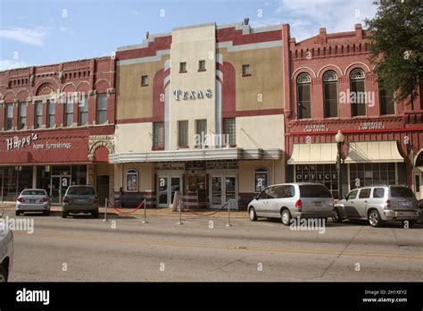 Waxahachie, TX: Historic downtown Waxahachie Texas Stock Photo - Alamy