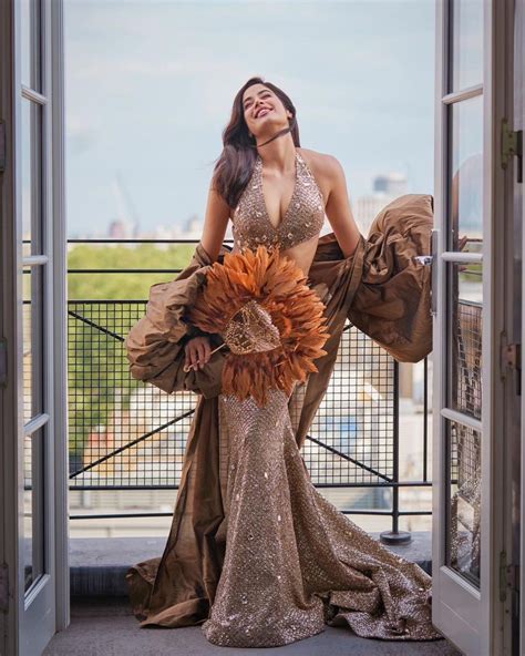 Janhvi kapoor hot photos goes viral on internet ಹಣಣದರನ ಸದರಯವನ ಜನವ ಅದ